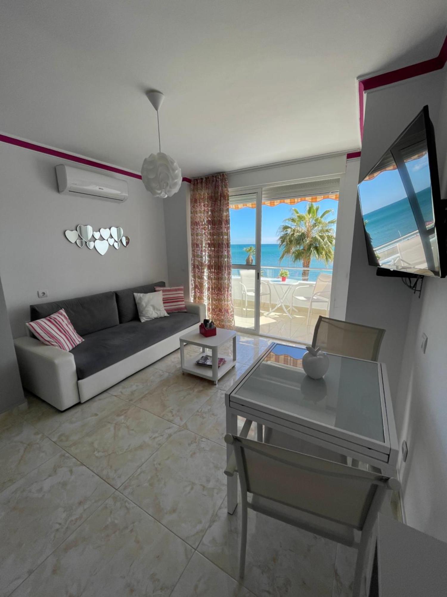 Roca Chica. Studio - First Line Beach Torremolinos Esterno foto