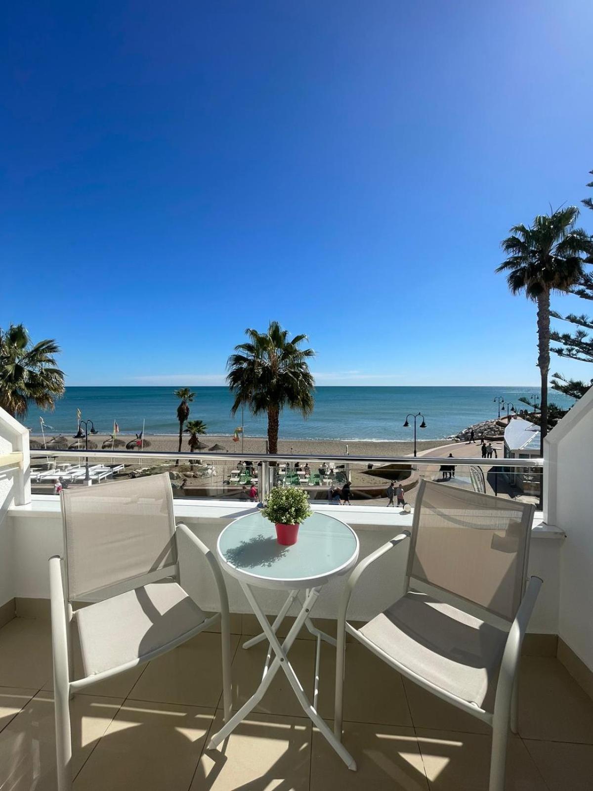 Roca Chica. Studio - First Line Beach Torremolinos Esterno foto