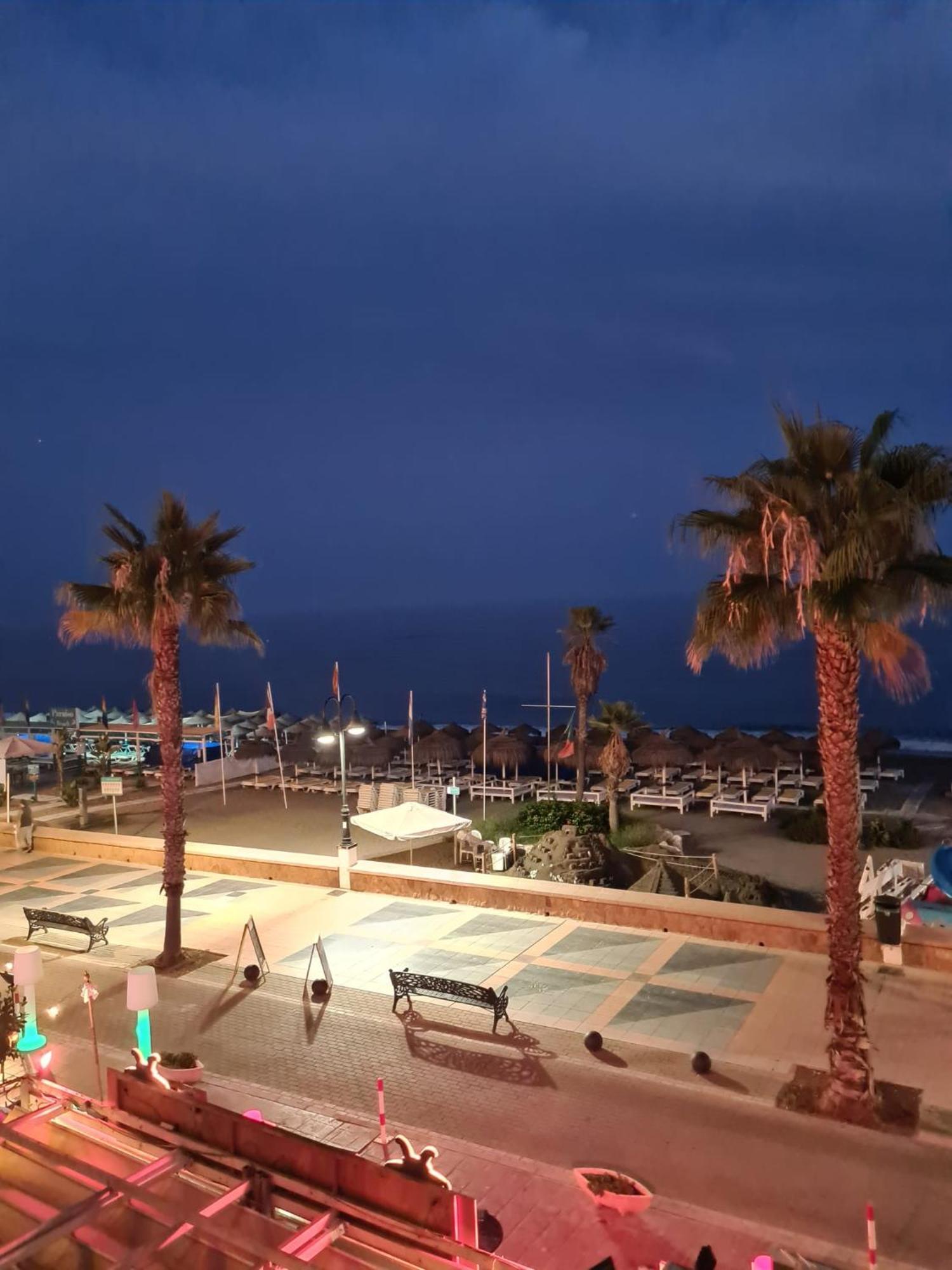 Roca Chica. Studio - First Line Beach Torremolinos Esterno foto